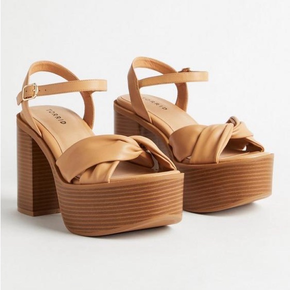 torrid Shoes - NWT Torrid size 8 WW Soft Knot Heeled Platform